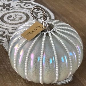 Nicole Miller Silver Mercury Glass Pumpkin Caged Faux Pearl Glam Luxury Decor Nicole Miller Silver Mercury Glass Pumpkin Caged Faux Pearl Glam Luxury Decor